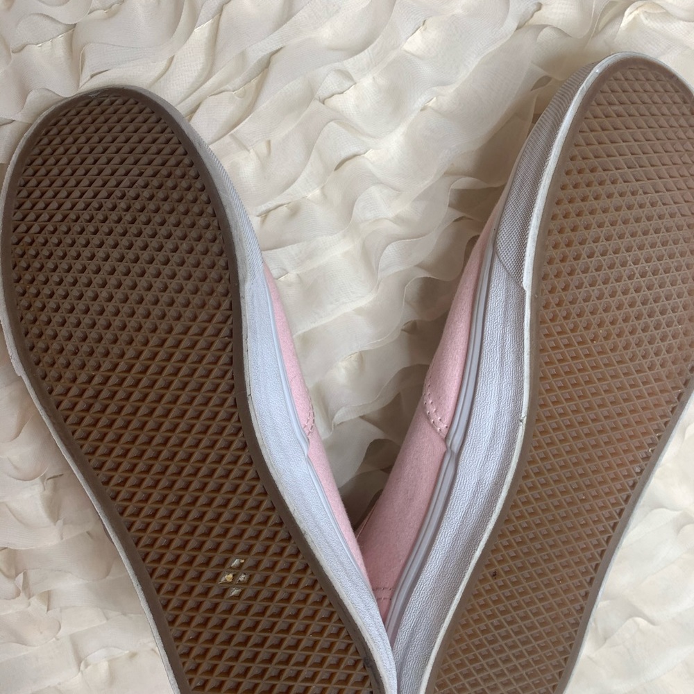 Vans - Picture 2 of 3